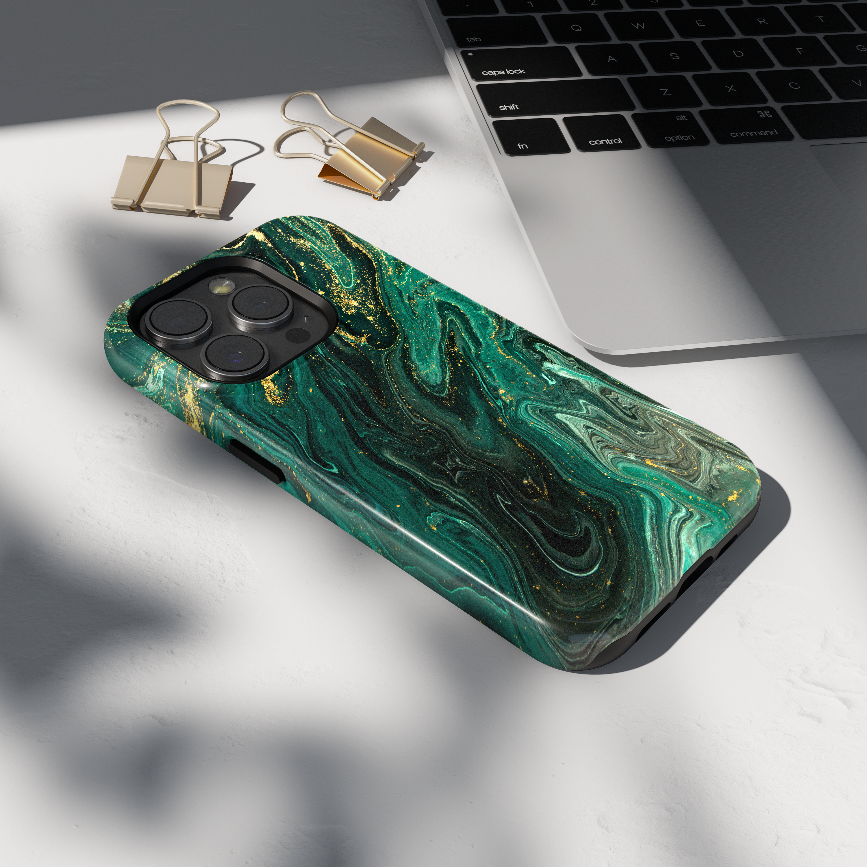 Case iPhone - ИЗОМОРД